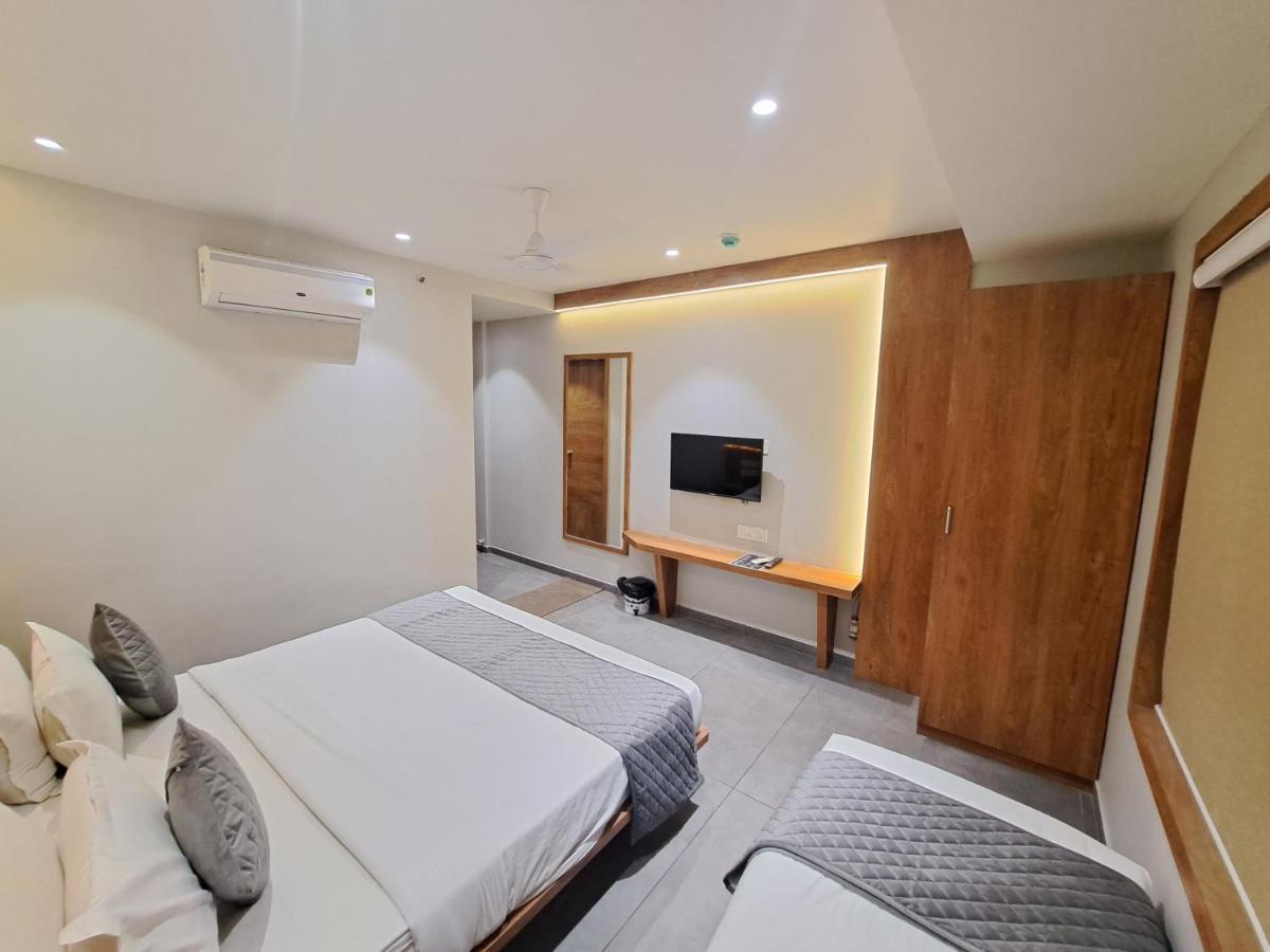 Hotel Om Somnāth Esterno foto